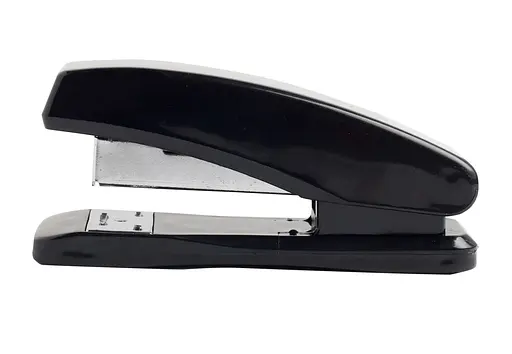 Степлер пластиковый, до 15 листов, скобы №24, черный