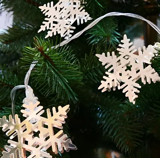 Гірлянда Chomik Перламутрові сніжинки 10 LED теплий білий на батарейках (LED1020) - фото 3