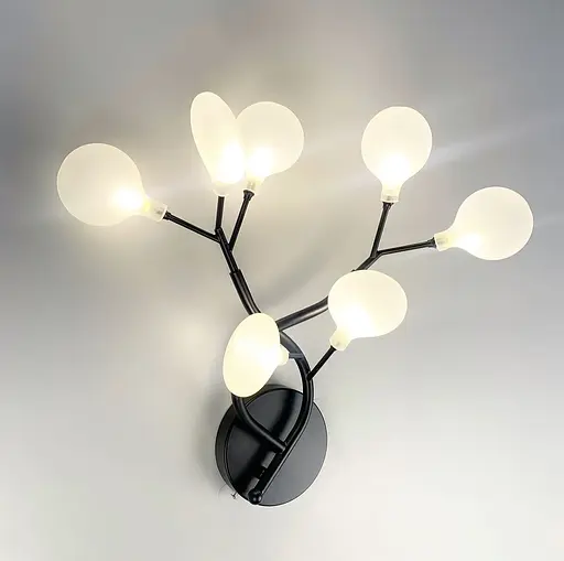 Флористичний настінний світильник у чорному корпусі на 7 плафонів Line F Арт. W686/7 BK - фото 4