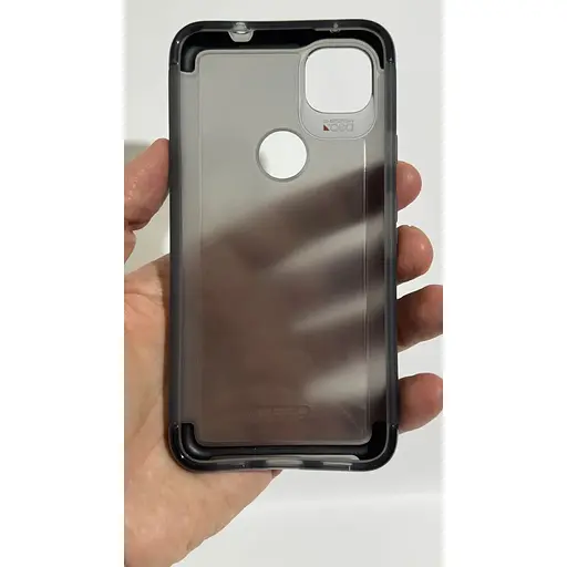 Протиударний силіконовий чохол Gear4 Wembley Palette для Google Pixel 4a (5.8") Smoke (702005704) - фото 7