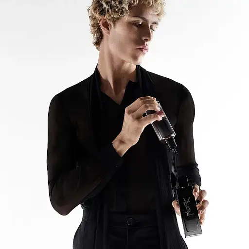 Парфюмированная вода Yves Saint Laurent MYSLF 100 ml - фото 4