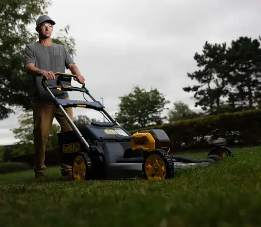 Газонокосарка акумуляторна DeWALT без АКБ та ЗП DCMWP500N - фото 10