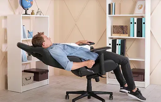 Геймерское кресло GT Racer черное с темно-серым (X-8005 Dark Gray/Black Suede) - фото 6