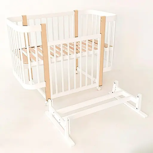 Детская кроватка Мия с опускной боковиной, шарнир-подшипник бук белый с натуральными стойками - фото 2