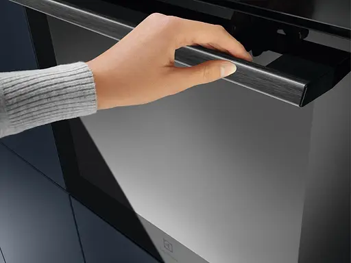 Духовой шкаф электрический Electrolux 65 л А пара дисплей конвекция телескопические направляющие черный - фото 3