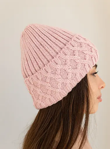 Женская зимняя шапка Виктория из шерсти 20% с узором и флисовой подкладкой светло Розовый - фото 2