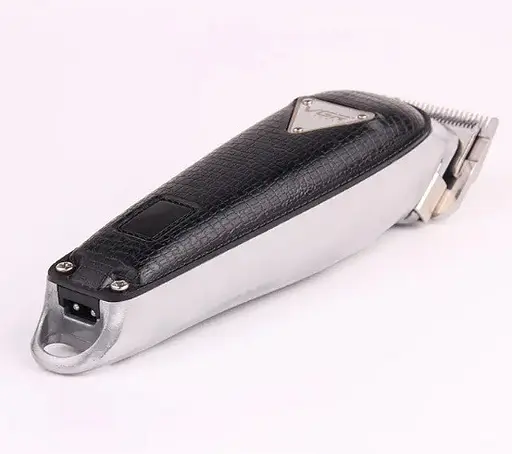 Професійна акумуляторна машинка VGR V-676 для стрижки волосся триммер 8 насадок Чорний - фото 2