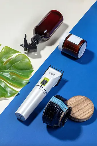 Аккумуляторная машинка для стрижки 4 насадки Adler AD 2827 - фото 8