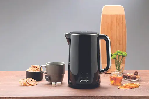 Gorenje Электрочайник, 1.7 л, двойные стенки, LED дисплей, Strix контроль, черный - фото 2