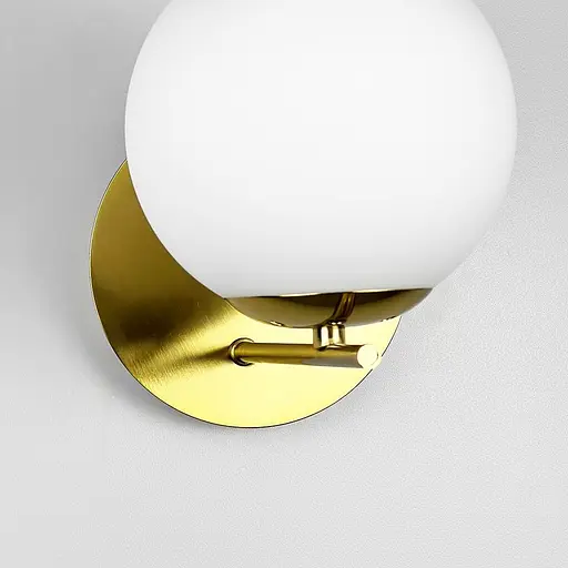 Бра у латунному корпусі з білим плафоном 15х24 см Line F Арт. B91274/1 CP - фото 3