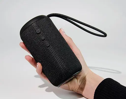 Портативная Bluetooth-колонка USAMS YC011 IPX7 Waterproof Wireless Speaker with Lanyard YC Series 20 - фото 3