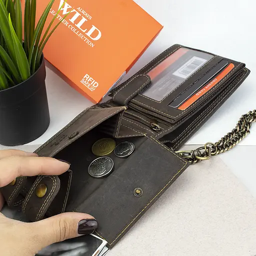 Мужское кожаное портмоне Always Wild 2900-BIC коричневое на кнопках с цепочкой - фото 8