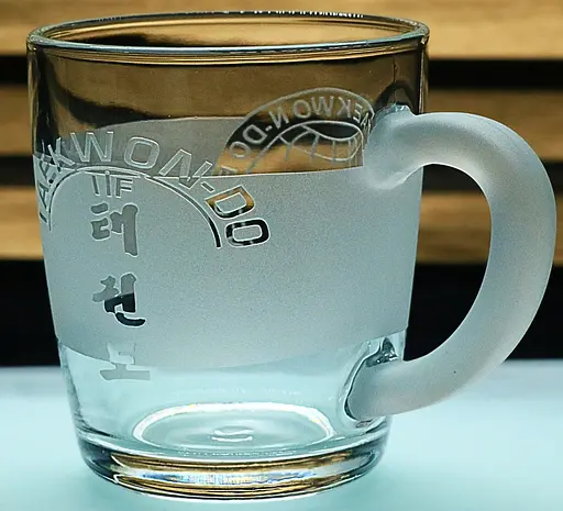 Чашка для чаю води 350 мл з гравіюванням Таеквон-До ІТФ скляна кружка подарунок для спортсмена тренера - фото 6