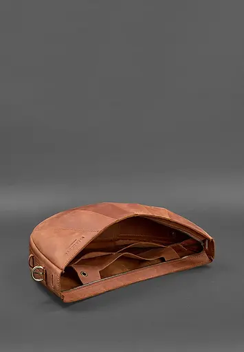 Шкіряна жіноча сумка Круасан свіло-коричнева - фото 5