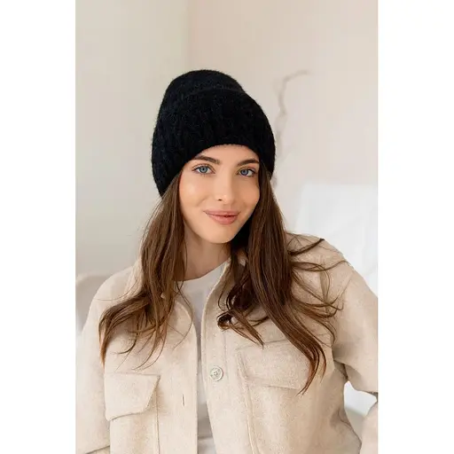 Женская зимняя шапка Лили Травка из ангоры 80% с узором и флисовой подкладкой Черный - фото 1