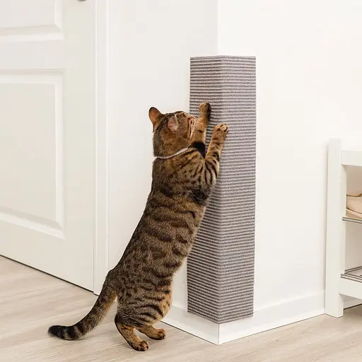 Дряпка Trixie для котив XXL настинна кутова сизаль/плюш сіра 38х75 см [CD] - фото 7