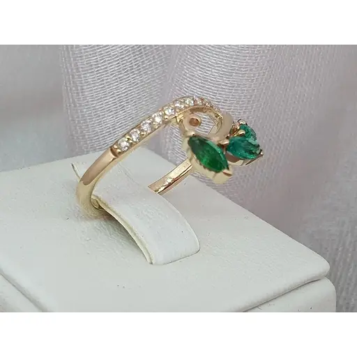 Золотое кольцо с бриллиантами и изумрудом. 202339 18 - фото 4