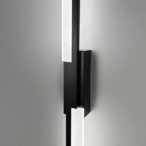 Праве бра у видовженому чорному корпусі 60 см Арт. WJ 09/600 R BK Line F - фото 2