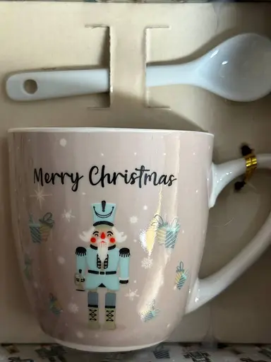 Новогодняя чашка Elisey 9150-002-1 Merry Christmas керамическая с ложкой 175 мл Бежевая - фото 2