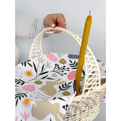 Комплект Великодній кошик Галичина (білий) з рушником 70х40 см Пасхальні зайчики (сірі) та свічкою