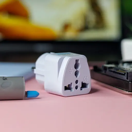 Перехідник адаптер DC англійська вилка на євро розетку - фото 4