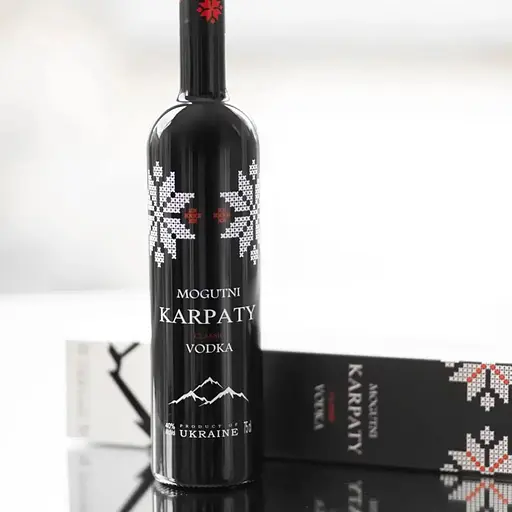 Водка Mogutni Karpaty Классическая в подарочной коробке 40% 0.7л - фото 2
