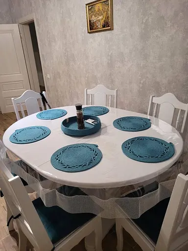 Скатертина силіконова овальна з перлинною стрічкою 180х120 см срібний - фото 3