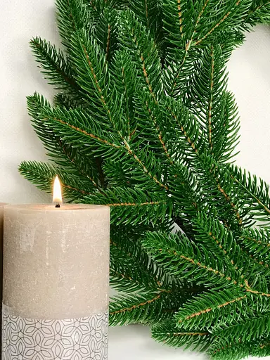 Венок хвойный Hvoya Classic литой светло-зеленый 40 см - фото 9