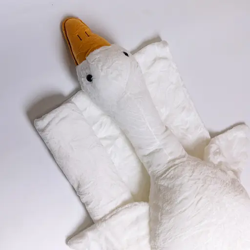 М'яка іграшка-подушка з плюшевим пледом усередині Гусак-обіймусь 135 (см) 3 в 1 Білий Colorful Home 520-6W - фото 4