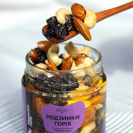 Мед Newtea Изюм-орехи 550 г - фото 2