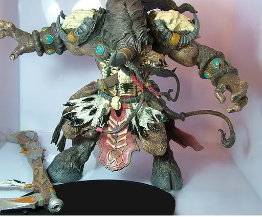 Фігурка колекційна Варкрафт Таурен Мисливець Корг Хаймаунтін 24 см WOW 21.92 - фото 2