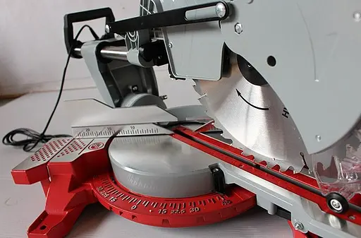 Торцовочная пила Holzmann KAP 305ECO - фото 3