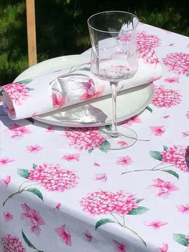 Водовідштовхувальна Скатертина з 3D принтом Гортензія 340х140 см (+ 7 серветок 30х40) Рожева - фото 3