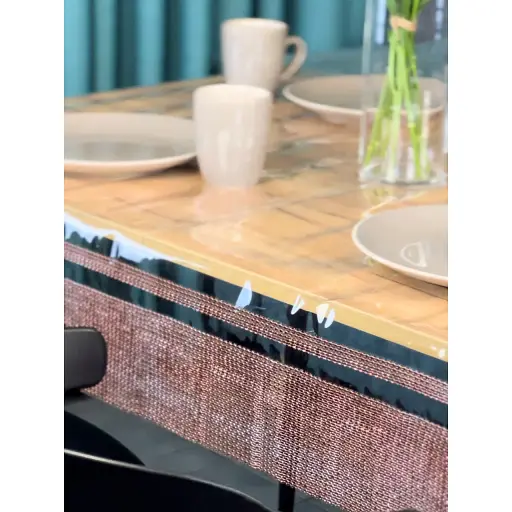 Скатертина силіконова з коричневою стразовою стрічкою подвійною 400х150 см