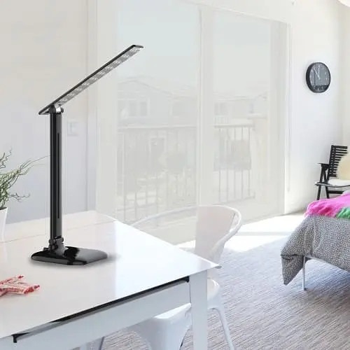 Настільний світлодіодний світильник у чорному корпусі | Арт. DE1725 чорний | Line F - фото 6