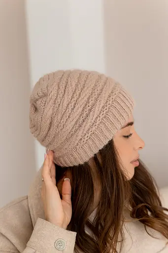 Женская зимняя шапка Венеция из ангоры 80% с двойной вязкой Бежевый - фото 2
