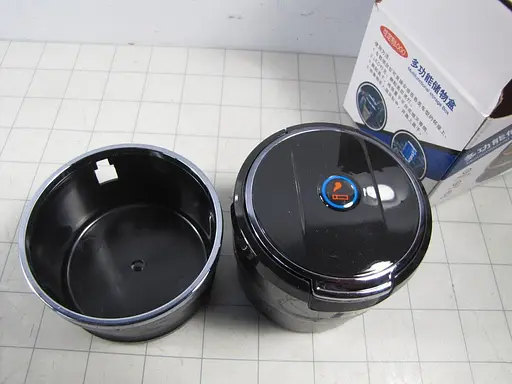 Автомобільна міні попільничка Solarxia HT-856 зі світлодіодом чорний - фото 6