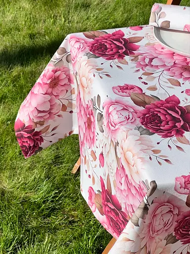 Водоотталкивающая Скатерть с 3D принтом Танец пионов 220х140 см (+ 4 салфетки 30х40) Красный - фото 2