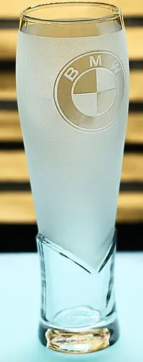 Пивний крафтовий келих 440 мл з гравіюванням БМВ BMW подарунок для автолюбителя  кухоль для пива з логотипом авто - фото 2