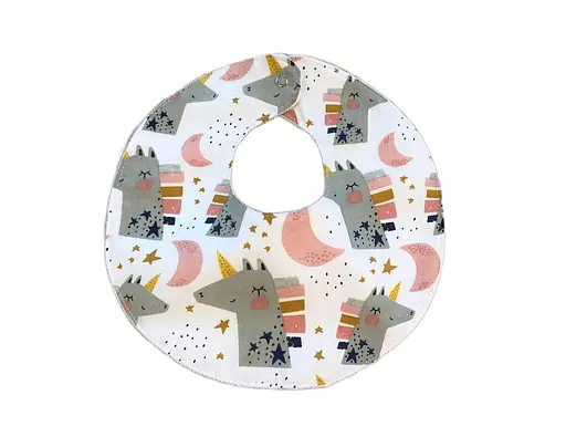 Непромокаемый слюнявчик Moontime "Единорожки с месяцами" - фото 1