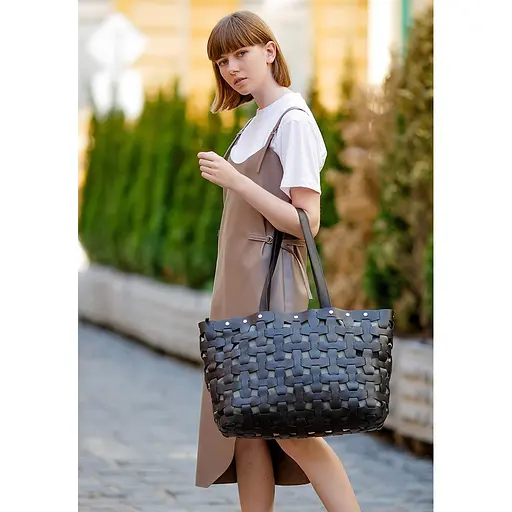 Шкіряна плетена жіноча сумка Пазл Xl чорна Krast - фото 8