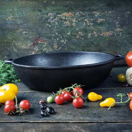 Сковорода чугунная жаровня с литыми ручками Maysternya Ø32 см подходит для индукционных плит 81426 - фото 9