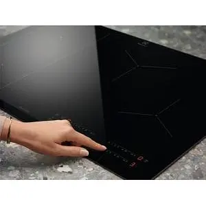 Варочная поверхность электрическая Electrolux EIT60443X - фото 4