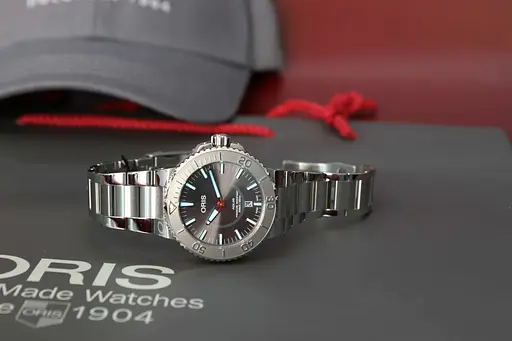 Часы Oris Diving Aquis Date Relief 733.7730.4153 MB 8.24.05PEB - фото 2
