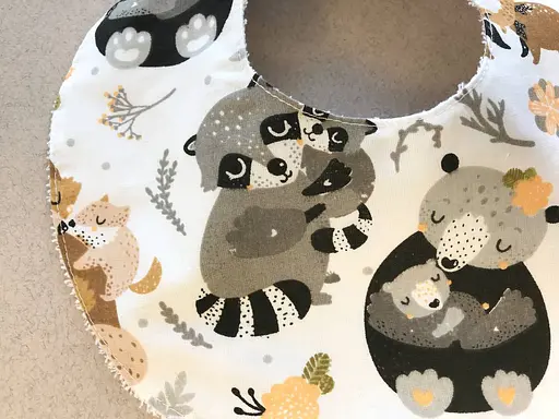 Непромокаемый слюнявчик Moontime "Лесные объятия" - фото 2