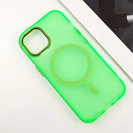 Чехол Epik TPU+PC Lily with MagSafe для Apple iPhone 13, 6.1 Neon Green - фото 3