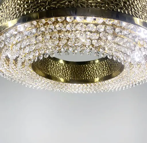 Неймовірна дизайнерська люстра у золотому каркасі із кришталиками Ø 80 см | Арт. D 7300-800 GD | Line F - фото 3