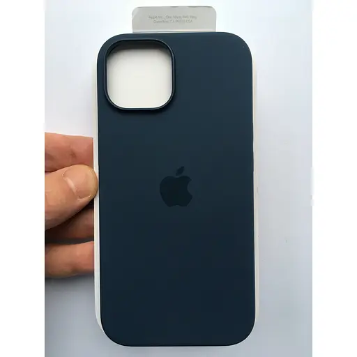 Оригинальный силиконовый чехол Apple Silicone Case MagSafe для iPhone 15 (6.1") Storm Blue MT0N3ZM/A - фото 4