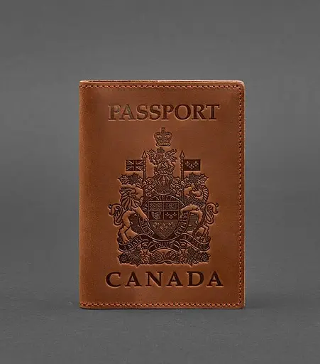 Кожаная обложка для паспорта с канадским гербом светло-коричневая Crazy Horse - фото 1