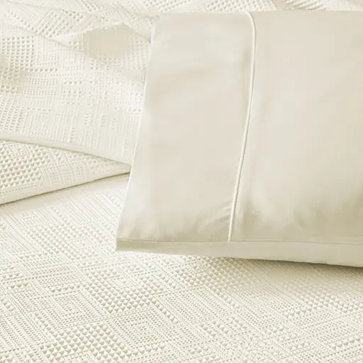 Постельное белье с жаккардовым покрывалом-пике Vignes White / простыня на резинке Tac pbe0051415 - фото 2